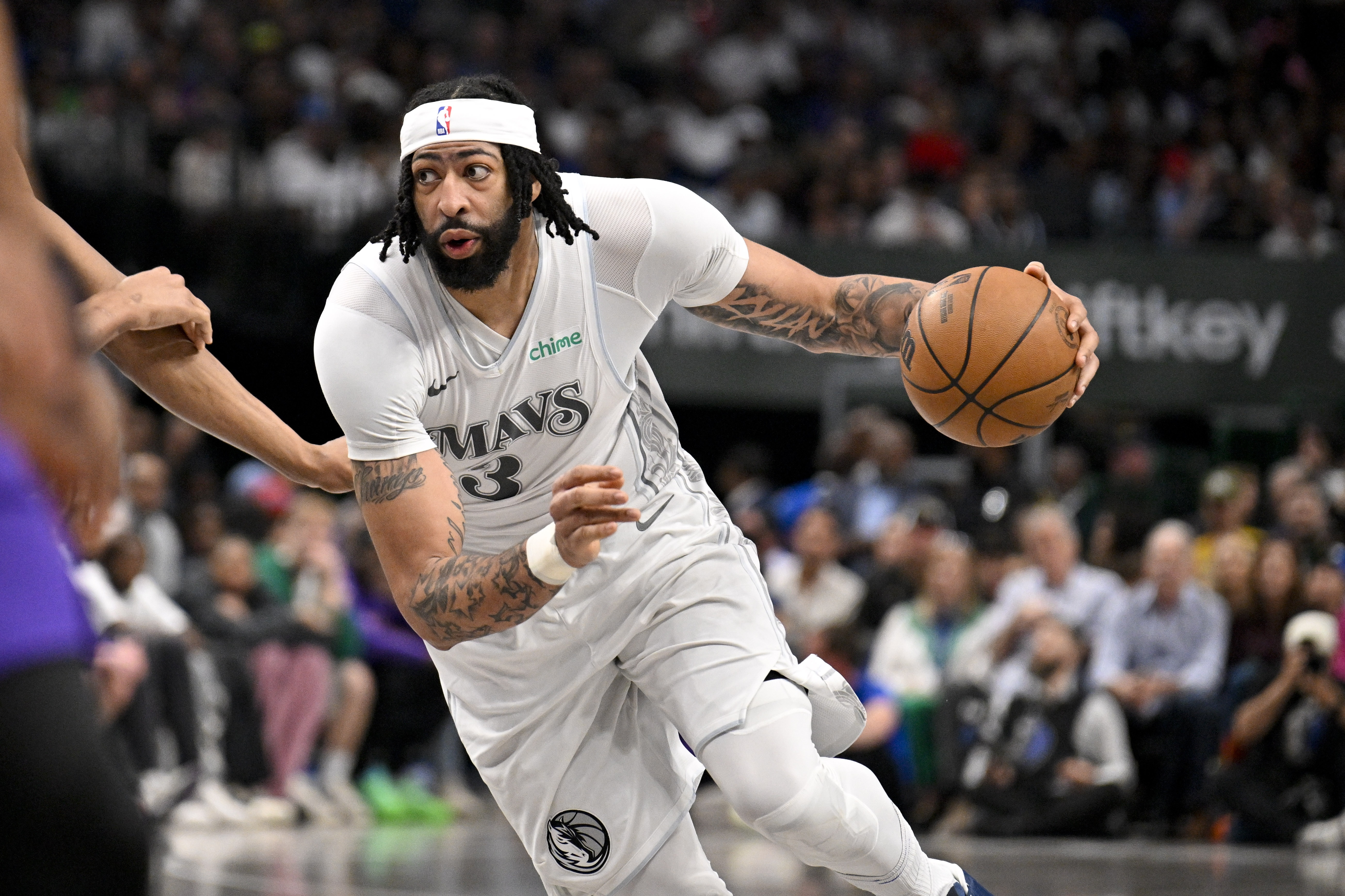 詹姆斯之后谁来搭档东契奇？浓眉二进宫？约基奇字母哥前往湖人？